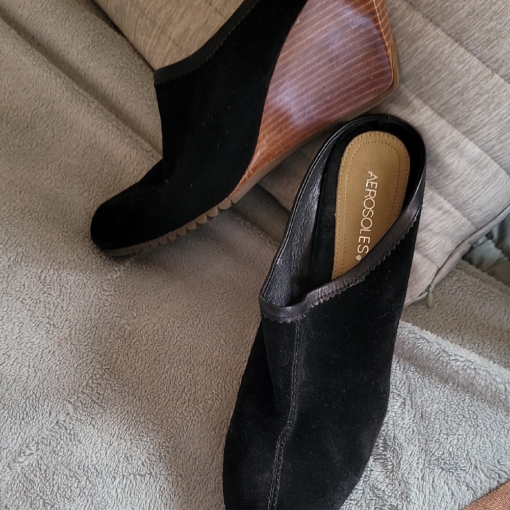 AEROSOLES Black and Brown Wedge Shoes